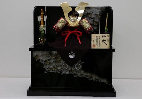 加藤鞆美作 三分之一 「源義経公之兜」収納箱飾り-1