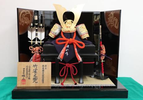 鈴甲子雄山作 10号竹雀平台飾り-1