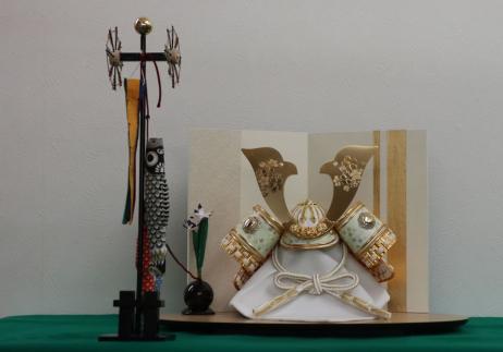 8号白小桜兜平台飾り-1